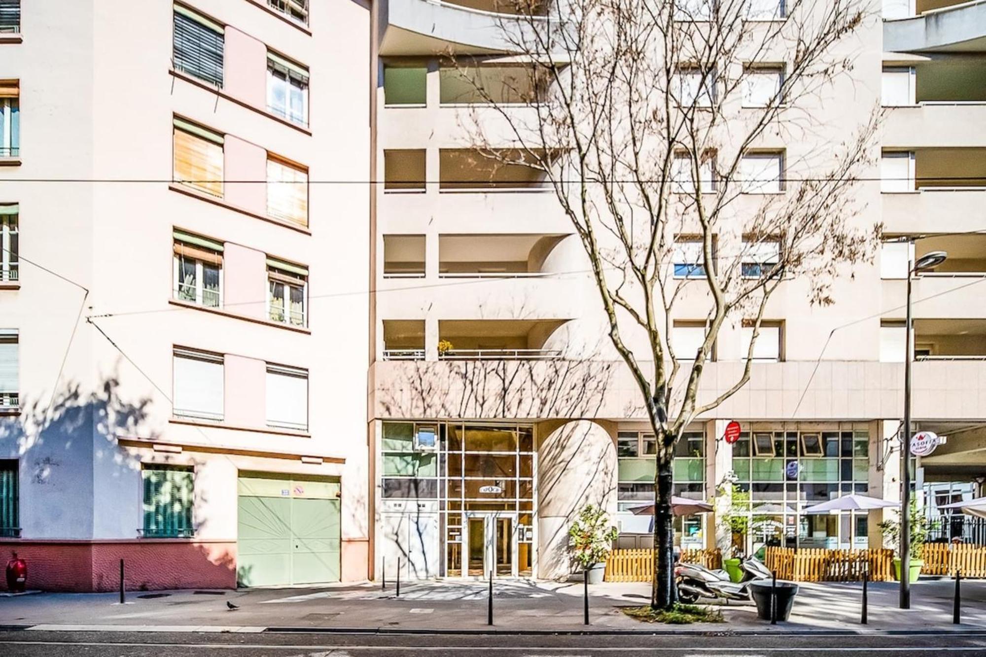 Appartement Cosy Avec Balcony And Garage-Charpennes Villeurbanne Exterior photo